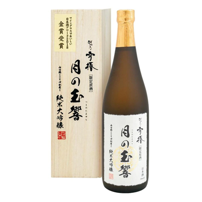 越乃雪椿 月之玉響 純米大吟醸 (木盒版) 1800ml
